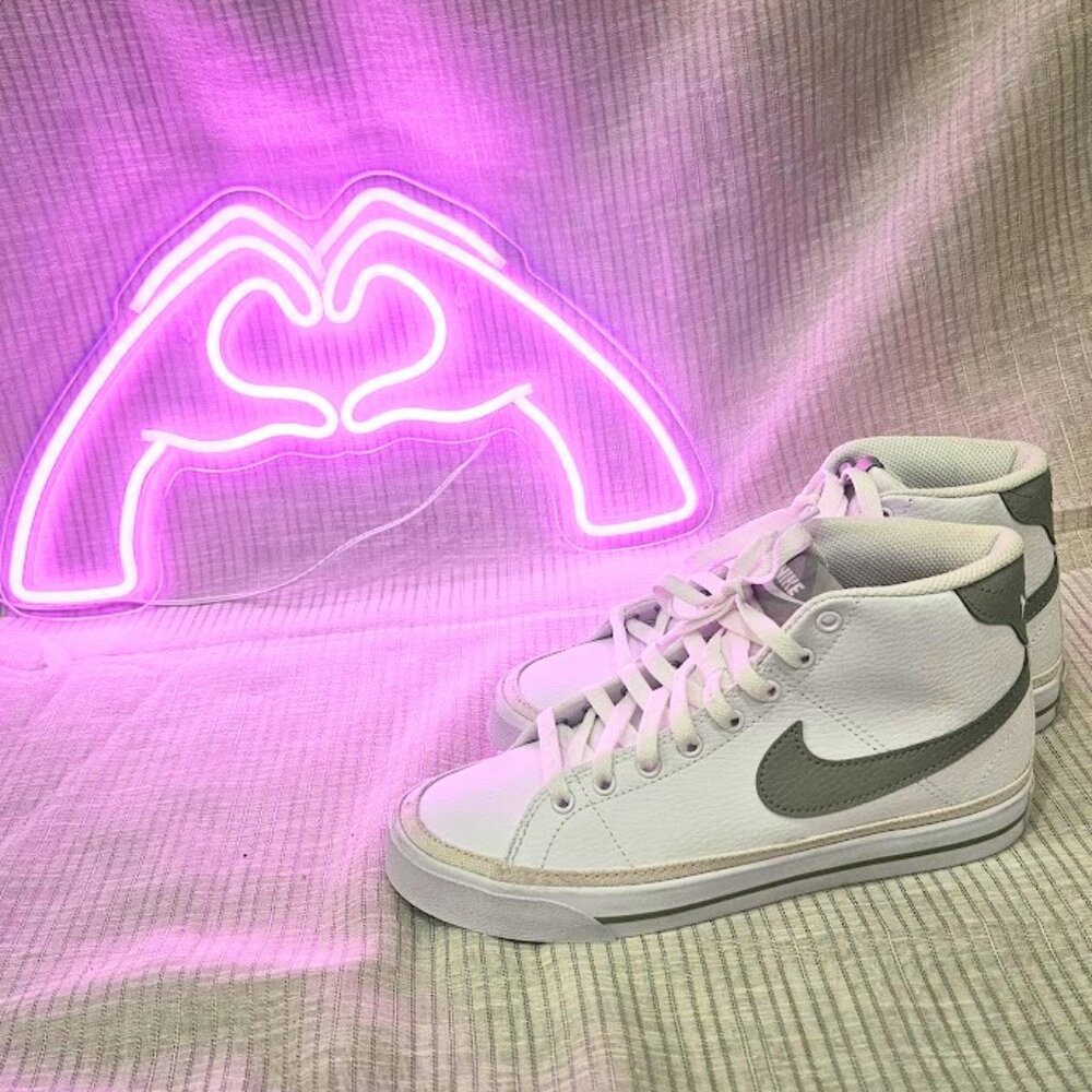 Nike Court Legacys- White and sage